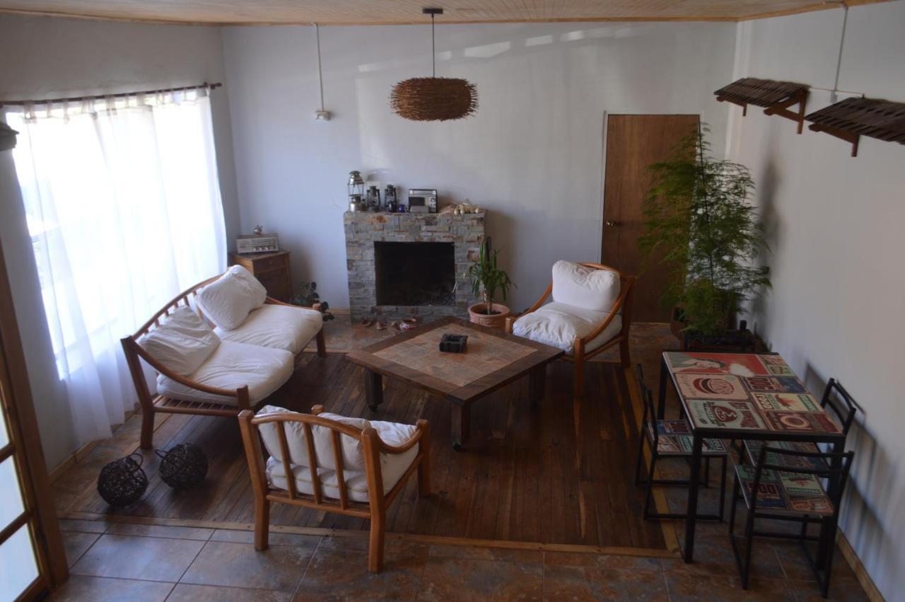 Hostal Y Cabanas Vientos Del Sur Puerto Ingeniero Ibanez Bagian luar foto